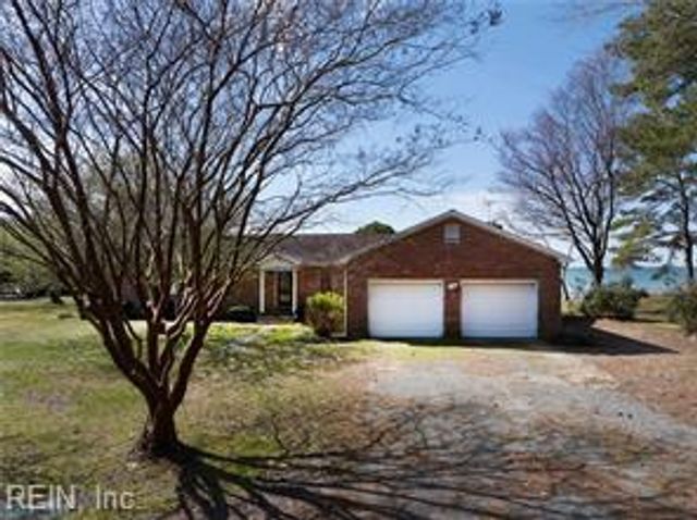 954 Bar Neck RD, Port Haywood, VA 23138