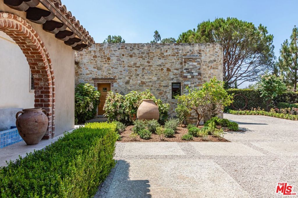 976 N Alpine Drive, Beverly Hills, CA 90210 — photo 4