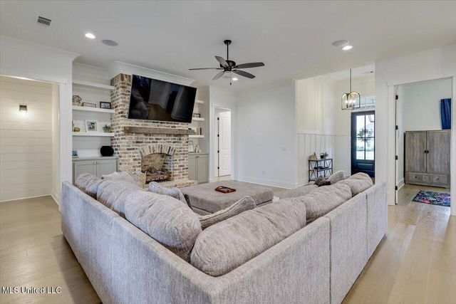272 Disciple Drive, Brandon, MS 39047