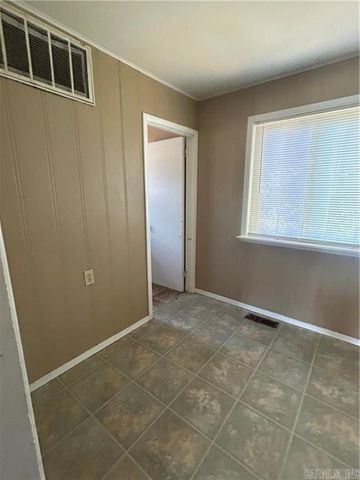 206 N Erie, Russellville, AR 72801