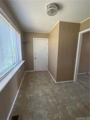 206 N Erie, Russellville, AR 72801