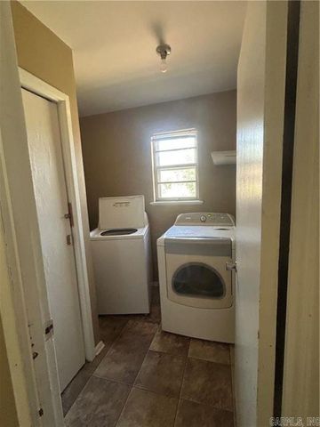 206 N Erie, Russellville, AR 72801