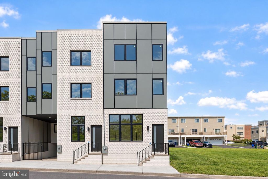 2423 HARTRANFT ST, PHILADELPHIA, PA 19145 — exterior