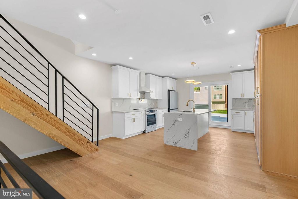 2423 HARTRANFT ST, PHILADELPHIA, PA 19145 — photo 5