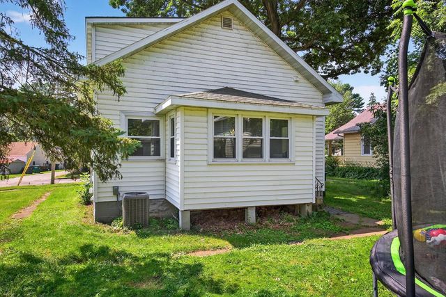 240 LYON STREET, Wisconsin Rapids, WI 54495