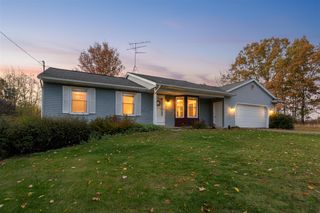 9565 N 24th Street, Richland, MI 49083