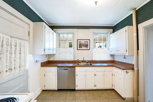 1067 Sandwich Road, Sagamore, MA 02561