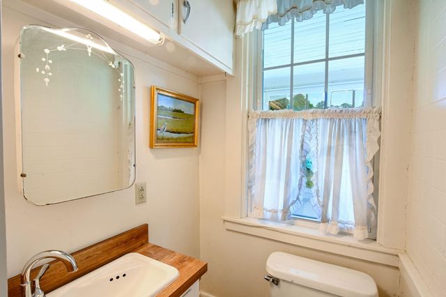 1067 Sandwich Road, Sagamore, MA 02561