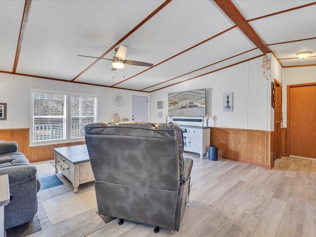 2039 Egg Farm RD, Patrick Springs, VA 24133