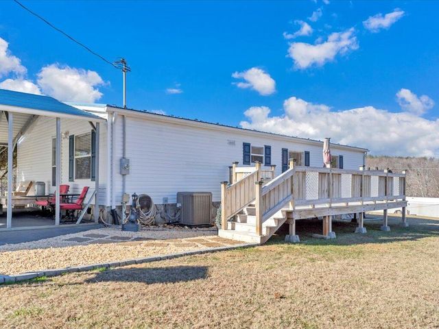 2039 Egg Farm RD, Patrick Springs, VA 24133