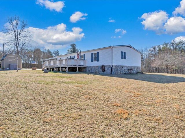 2039 Egg Farm RD, Patrick Springs, VA 24133