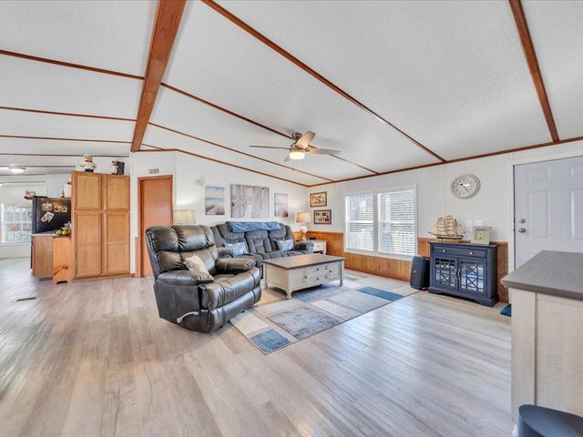 2039 Egg Farm RD, Patrick Springs, VA 24133