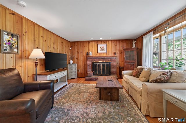 215 West Pond Rd Extension, North Branford, CT 06471