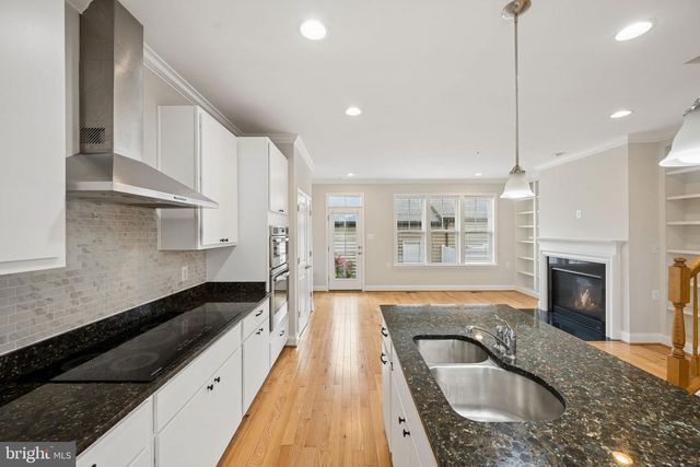 1142 HOLDEN RD, Frederick, MD 21701