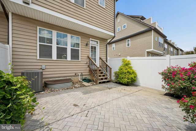 1142 HOLDEN RD, Frederick, MD 21701