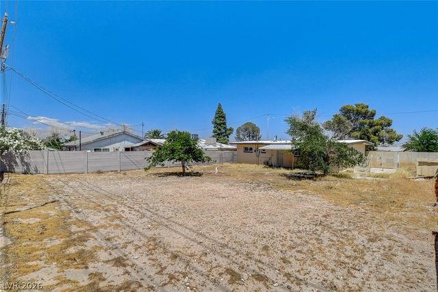 1209 Fay Boulevard, Las Vegas, NV 89108