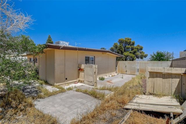 1209 Fay Boulevard, Las Vegas, NV 89108
