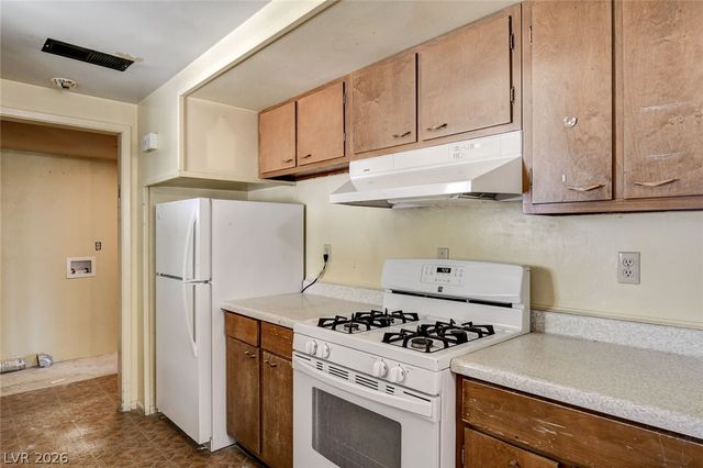 1209 Fay Boulevard, Las Vegas, NV 89108