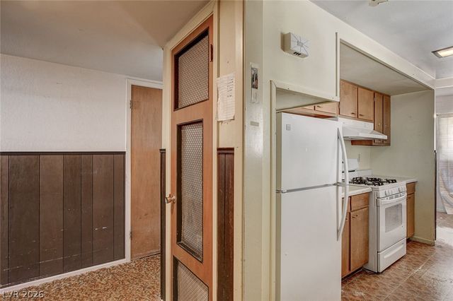 1209 Fay Boulevard, Las Vegas, NV 89108