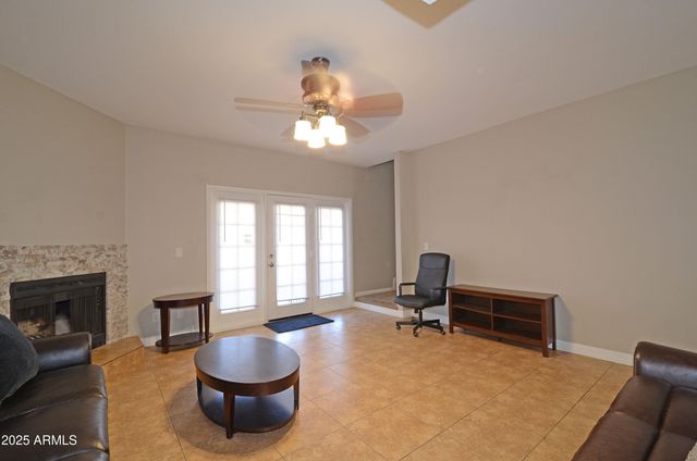 2315 W UNION HILLS Drive 108, Phoenix, AZ 85027