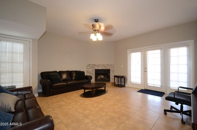 2315 W UNION HILLS Drive 108, Phoenix, AZ 85027