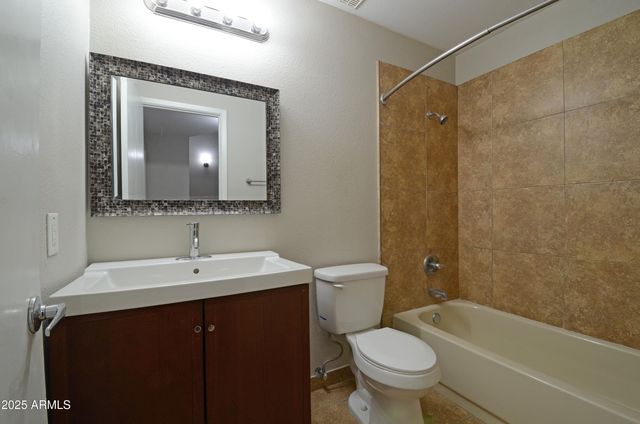 2315 W UNION HILLS Drive 108, Phoenix, AZ 85027