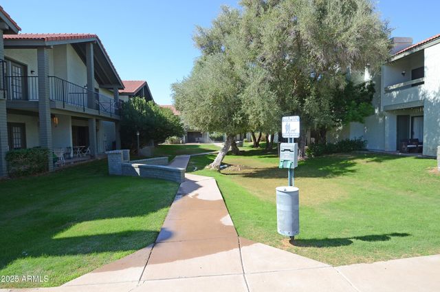 2315 W UNION HILLS Drive 108, Phoenix, AZ 85027