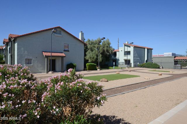 2315 W UNION HILLS Drive 108, Phoenix, AZ 85027