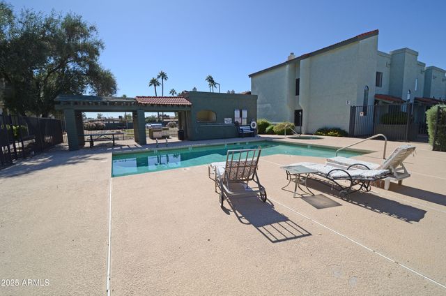 2315 W UNION HILLS Drive 108, Phoenix, AZ 85027