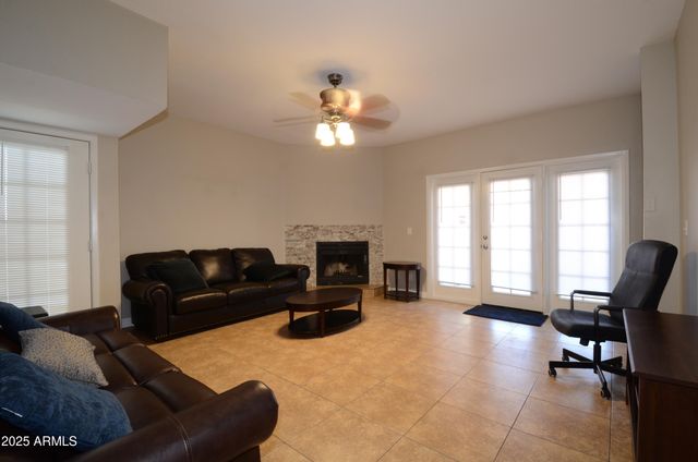 2315 W UNION HILLS Drive 108, Phoenix, AZ 85027