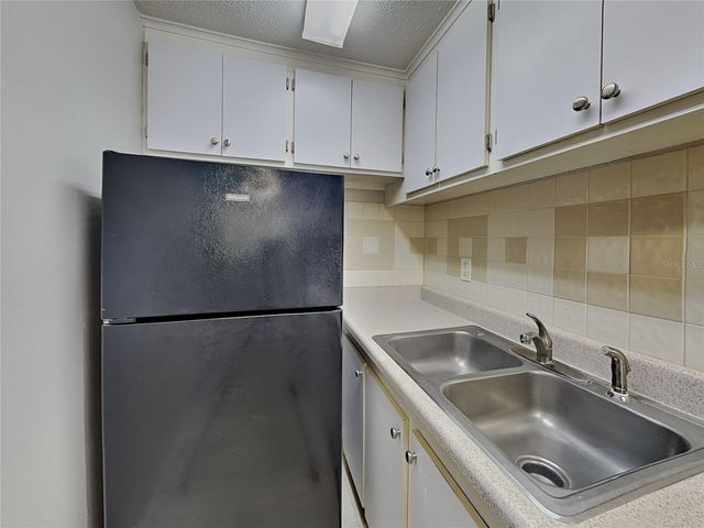 9610 N 12TH STREET B, Tampa, FL 33612