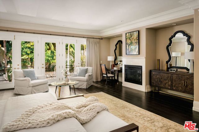 1350 Benedict Canyon Drive, Beverly Hills, CA 90210