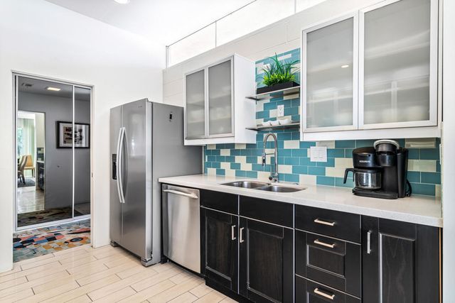 215 Desert Lakes Drive, Palm Springs, CA 92264