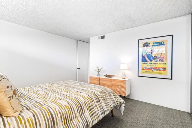 215 Desert Lakes Drive, Palm Springs, CA 92264