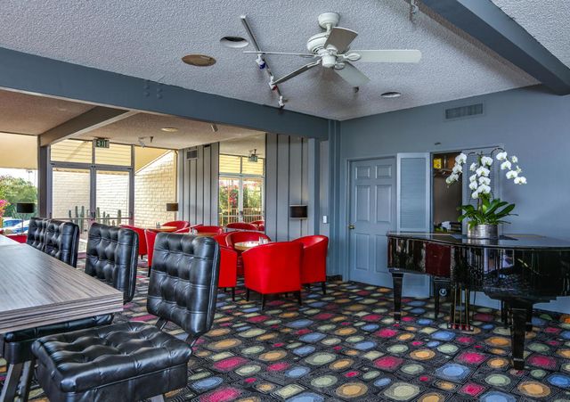 215 Desert Lakes Drive, Palm Springs, CA 92264