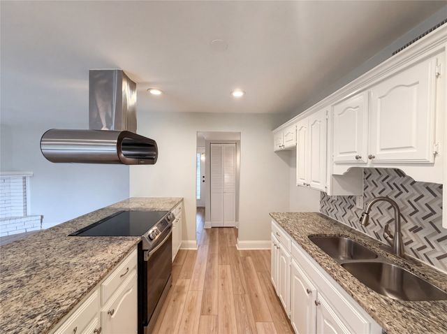 7444 Sandhurst Lane S, North Richland Hills, TX 76182