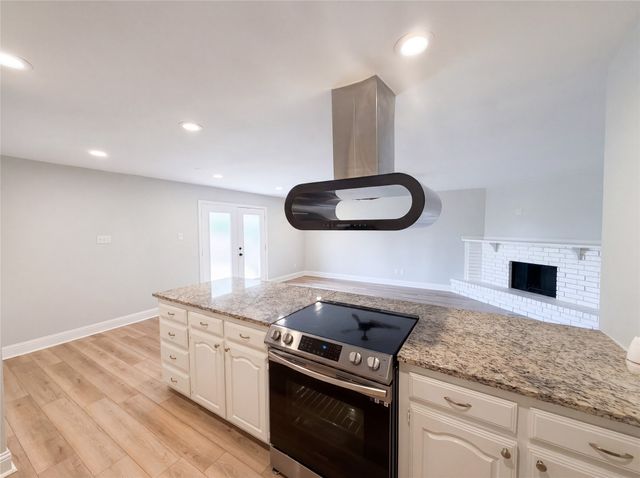 7444 Sandhurst Lane S, North Richland Hills, TX 76182