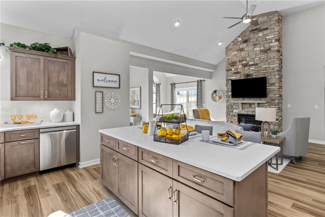 138 Independence Drive 105C, Jefferson Twp, PA 16023