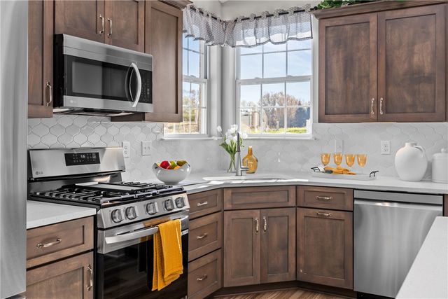 138 Independence Drive 105C, Jefferson Twp, PA 16023