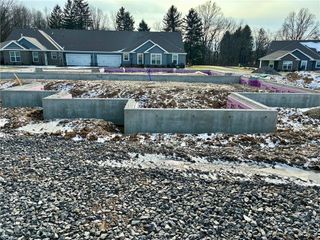 138 Independence Drive 105C, Jefferson Twp, PA 16023