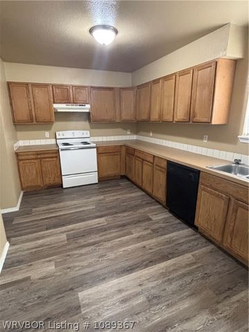 613 S 11th Street, Van Buren, AR 72956