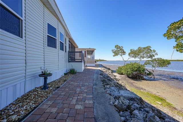 4300 RIVERSIDE DRIVE 112, Punta Gorda, FL 33982