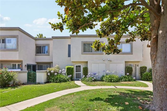 18530 Mayall Street D, Northridge, CA 91324