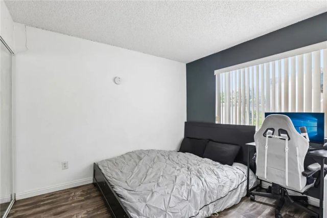 18530 Mayall Street D, Northridge, CA 91324