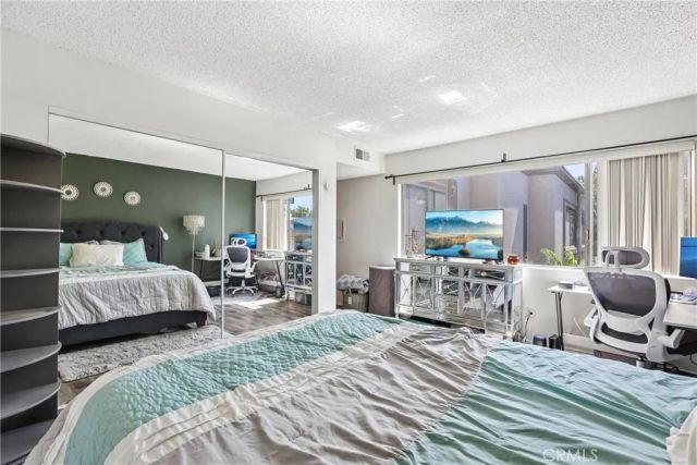 18530 Mayall Street D, Northridge, CA 91324