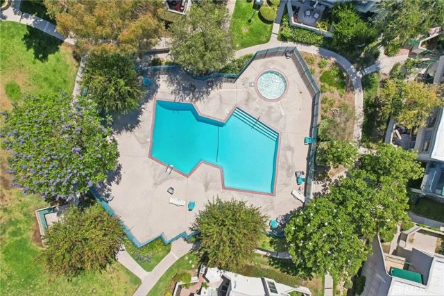 18530 Mayall Street D, Northridge, CA 91324