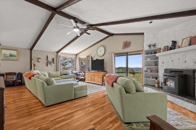 35 Trail Ridge Drive, Kimberling City, MO 65686