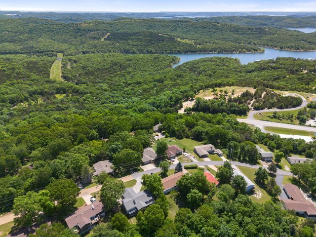 35 Trail Ridge Drive, Kimberling City, MO 65686