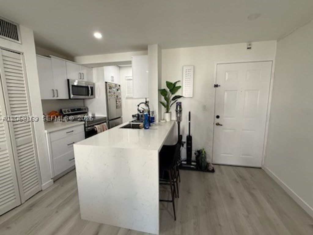 8607 SW 68th Ct 27, Pinecrest, FL 33156