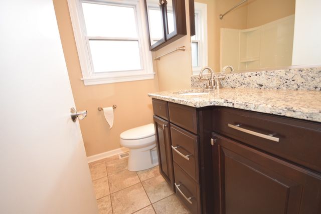 5551 S Mason Avenue 1, Chicago, IL 60638